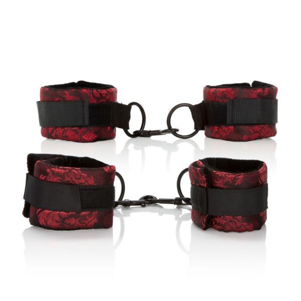 Scandal Universal Cuff Set in Red