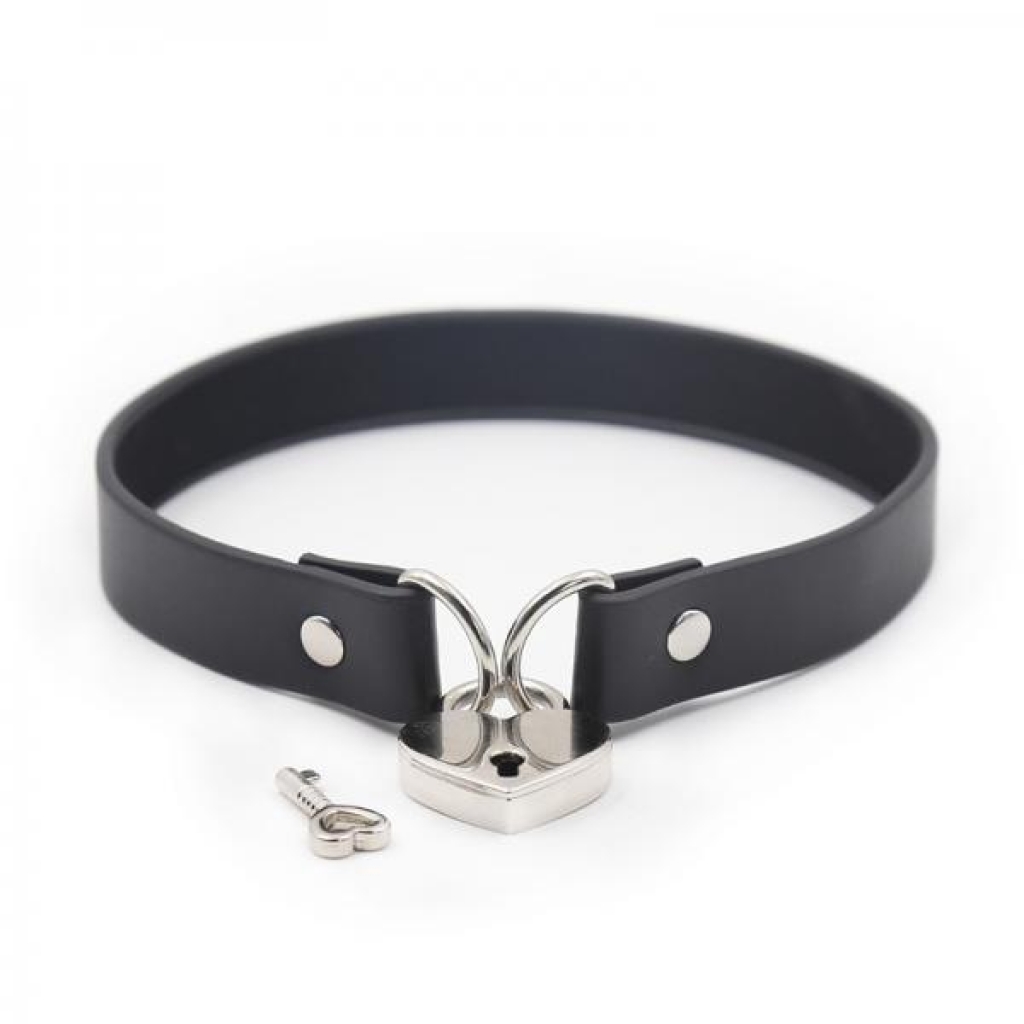 Ple' sur PVC Collar With Heart Lock & Key Black