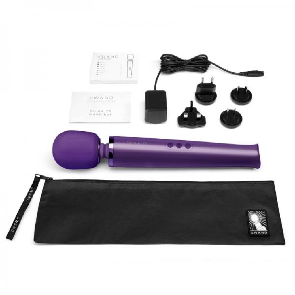 Award-Winning Le Wand Rechargeable Vibrating Massager - Purple