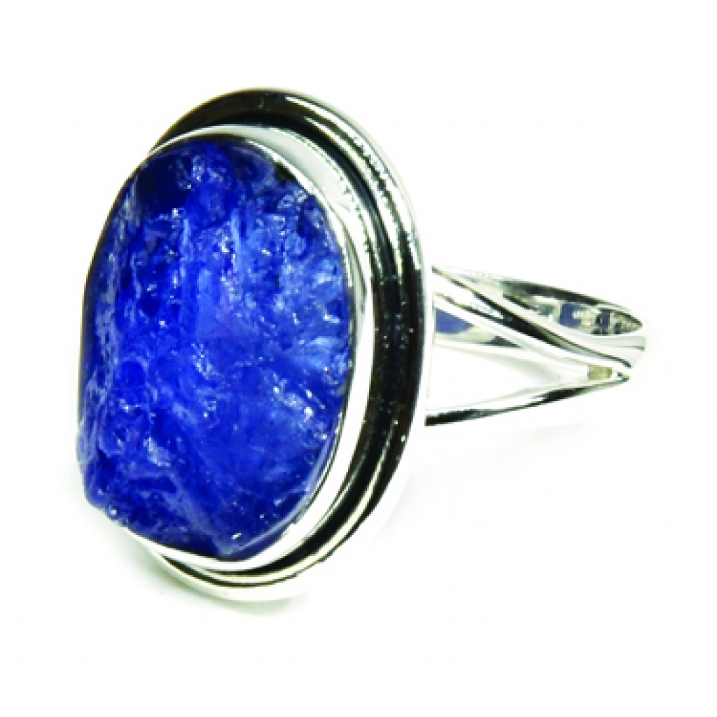 Size 8 Tanzanite Ring for Timeless Beauty