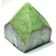 Green Garnet Polished Point for Health